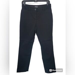 Express straight leg mid rise black dress pants size 8‎